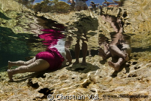 Typical mexican family spending their vacations refreshin... by Christian Vizl 